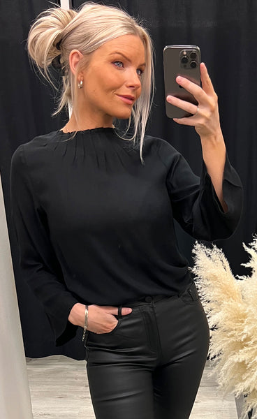Zuri blouse 1 - black