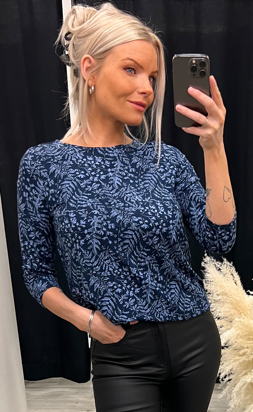 Floral tee 1 - navy floral