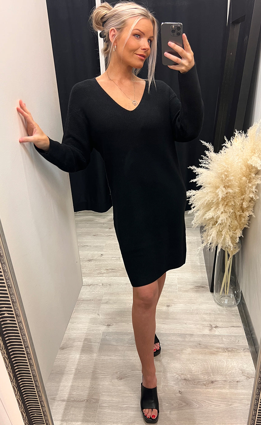 Marthea v dress - black