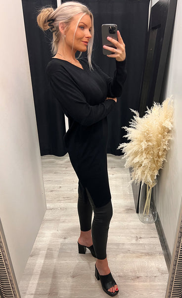 Akita knit dress - black