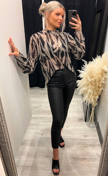 Janiella illenora top - coat stroke