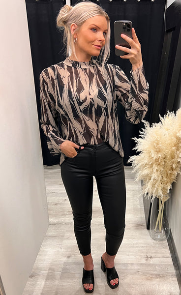 Janiella illenora top - coat stroke