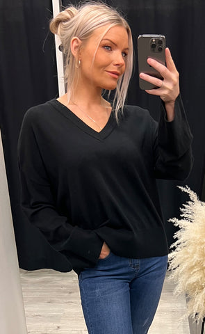 Selana pullover - black