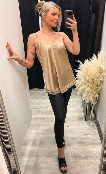 Becca blúndubolur - litur 15