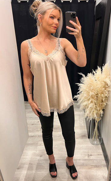 Becca blúndubolur - litur 12