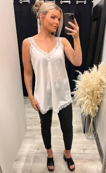 Becca blúndubolur - litur 9