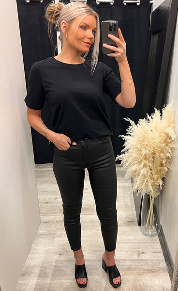 Shoulder tee - black
