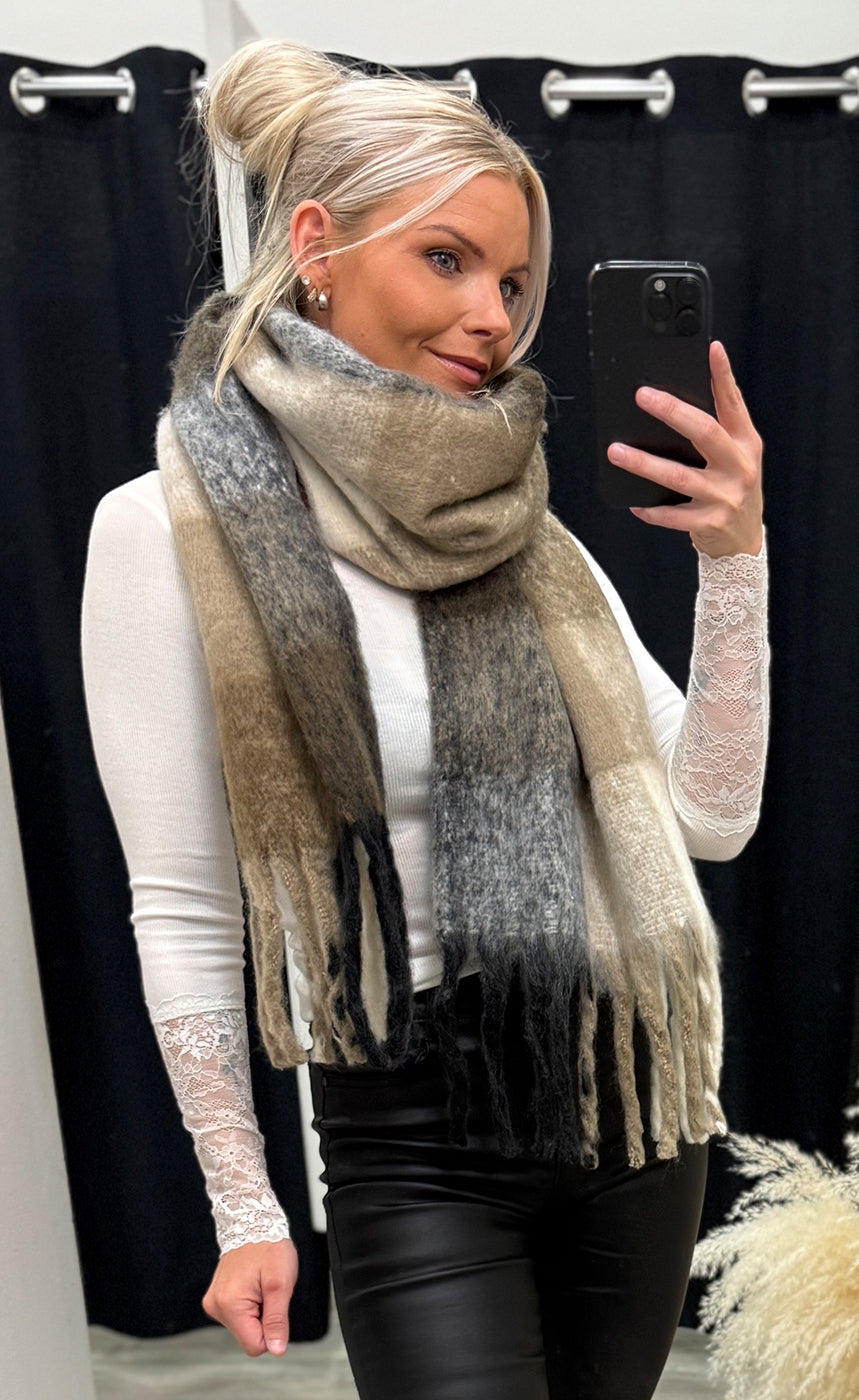 Sceva scarf 1 - beige mix