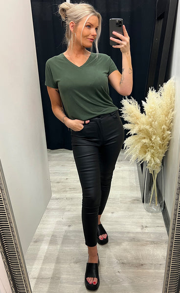 Fenya model tee - duffel bag