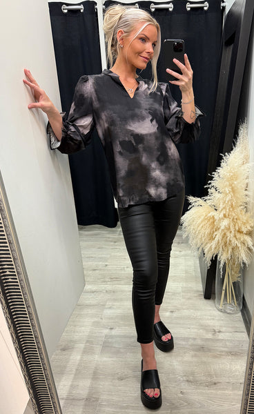 Lainey blouse 1 - pumicestone ghost