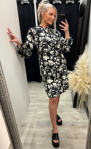 Seen dress 12 - floral black