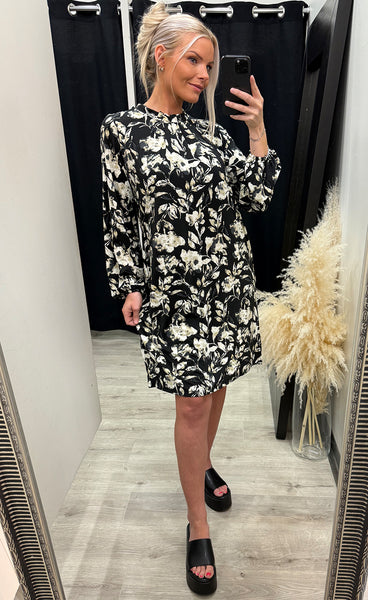 Seen dress 12 - floral black