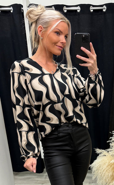 Justini blouse 1 - black art