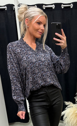Gladis blouse 2 - night paisley