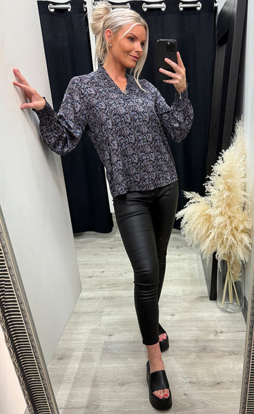Gladis blouse 2 - night paisley
