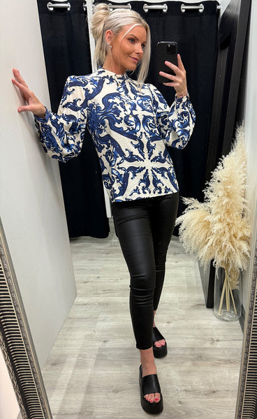 Carrie blouse - off white/blue
