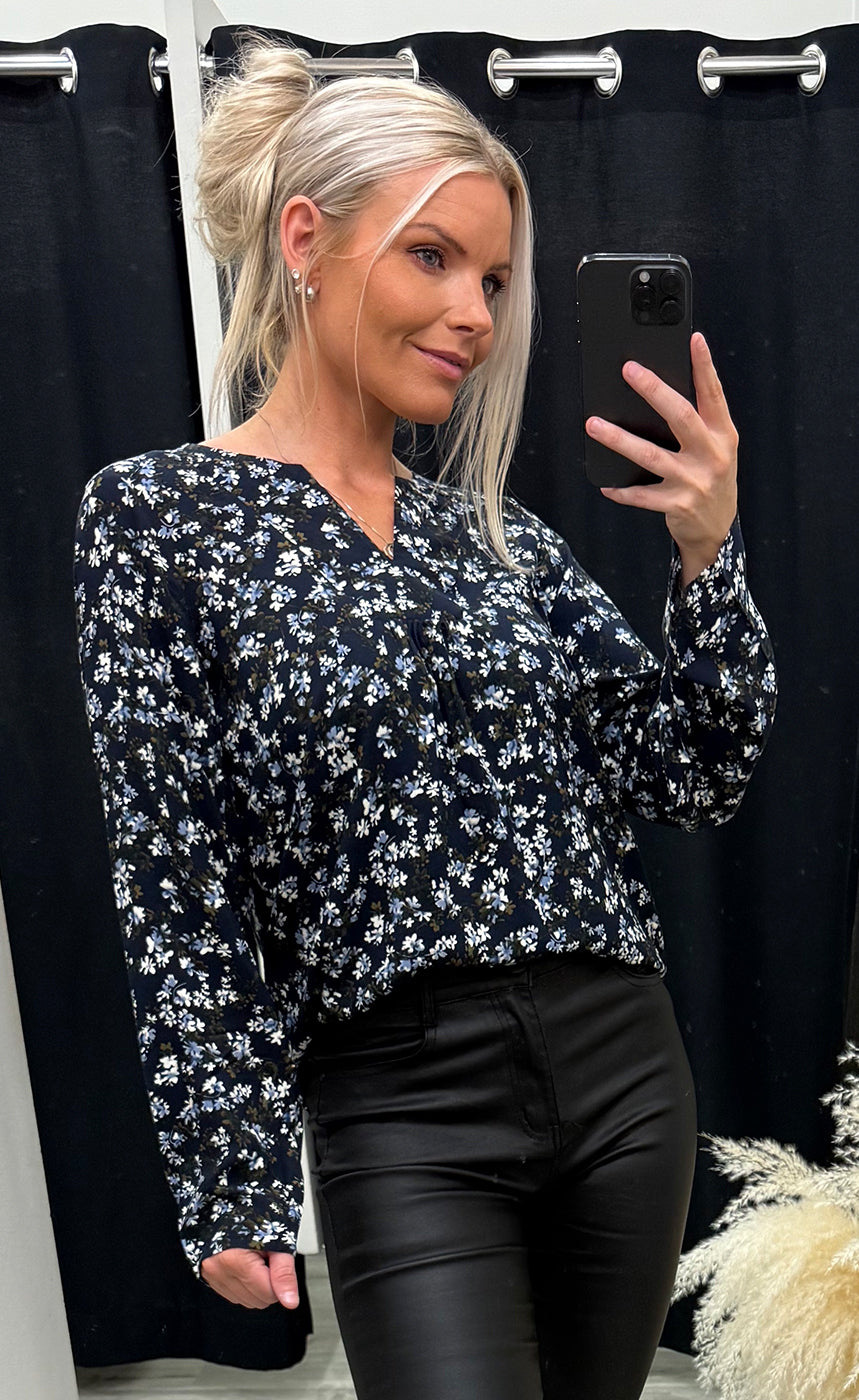 Kiki blouse 1 - floral nightsky