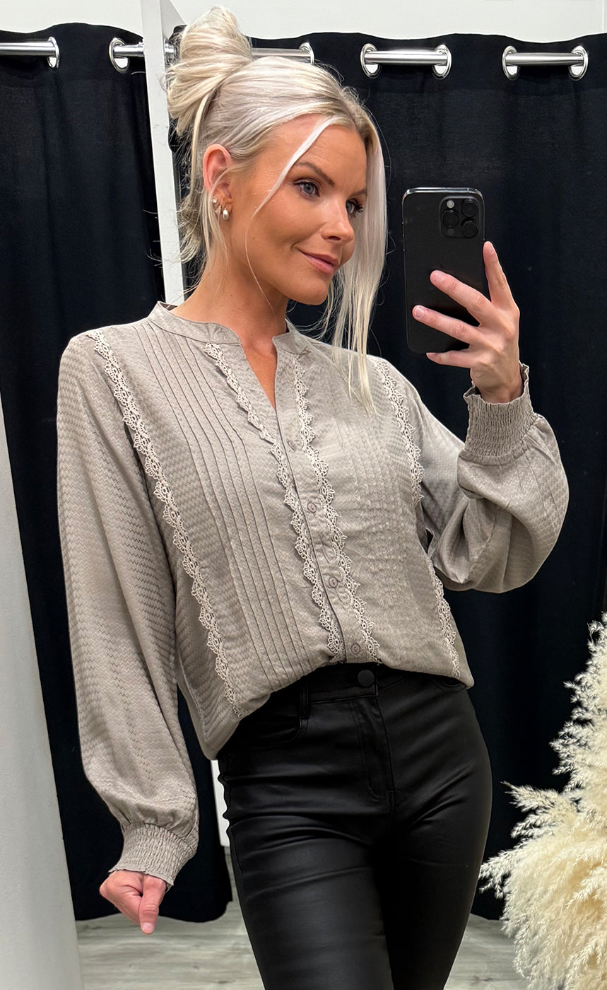 Hida shirt 1 - moon rock