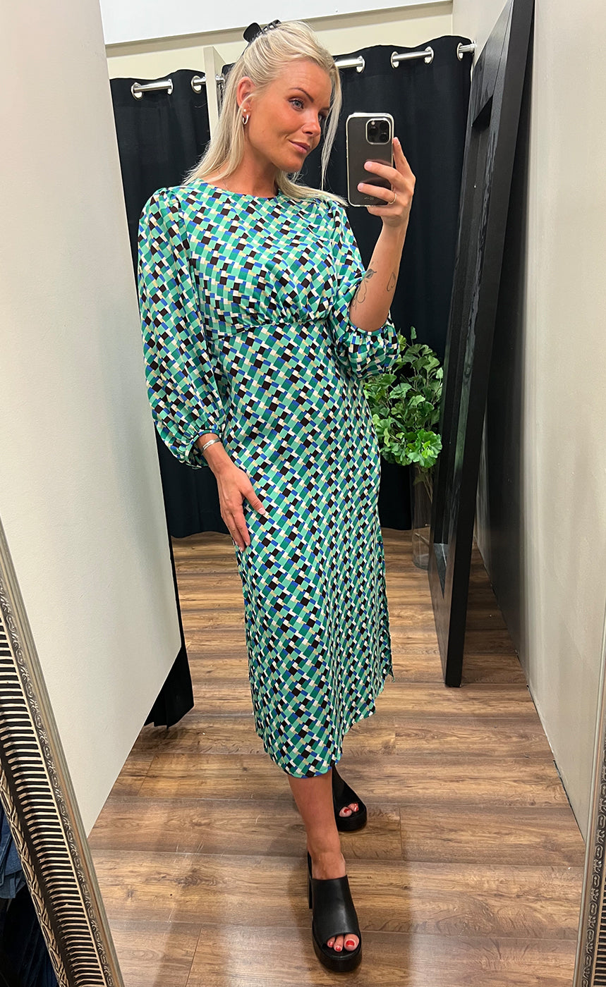Edvia dress - green graphic
