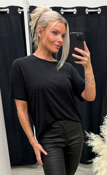 Ary wera tee - black