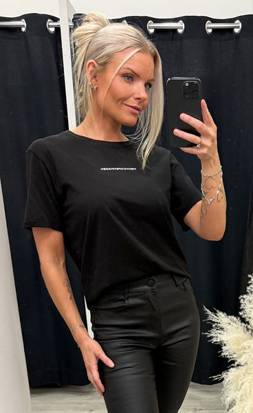 Terina organic logo tee - black/white