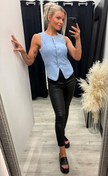 Nualetta vest - light blue denim