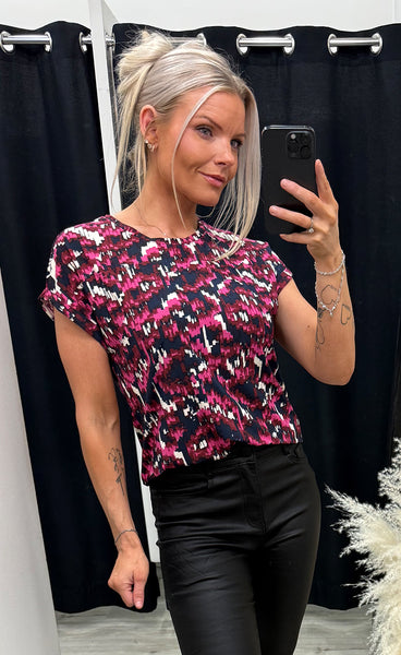 Seen tee 1 - dis boho very berry