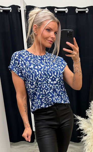 Seen tee 1 - boho bloom navy green