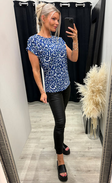 Seen tee 1 - boho bloom navy green