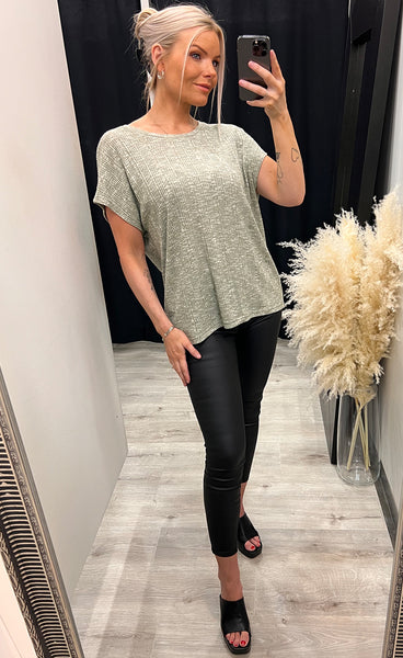 Light tee - sage green