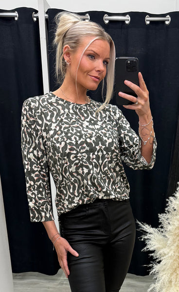 Seen tee 8 - boho bloom smokey olive