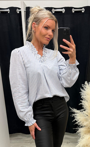 Audrey blouse - cloud dancer