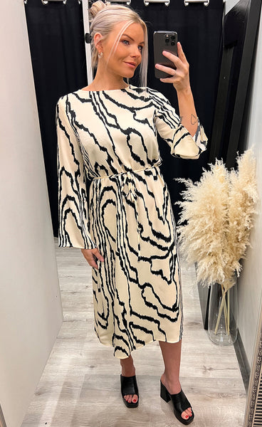 Nava dress - beige/black