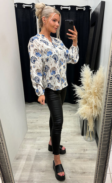 Kalia shirt 1 - whisper white floral