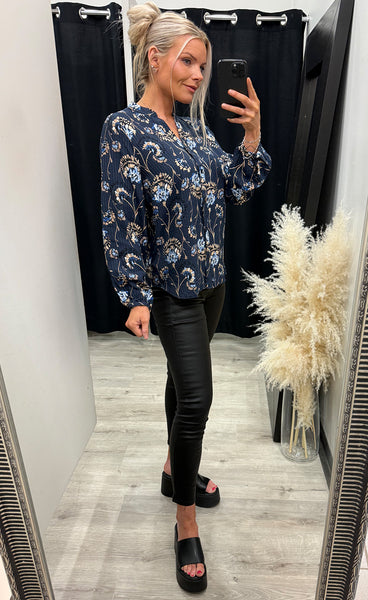 Kalia shirt 1 - navy floral