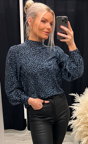 Vanti blouse - blue leo