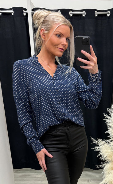 Justine shirt 1 - graphic heart navy
