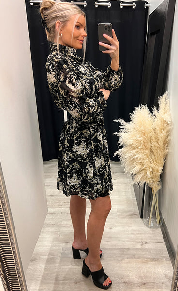 Cecilia dress - black velour