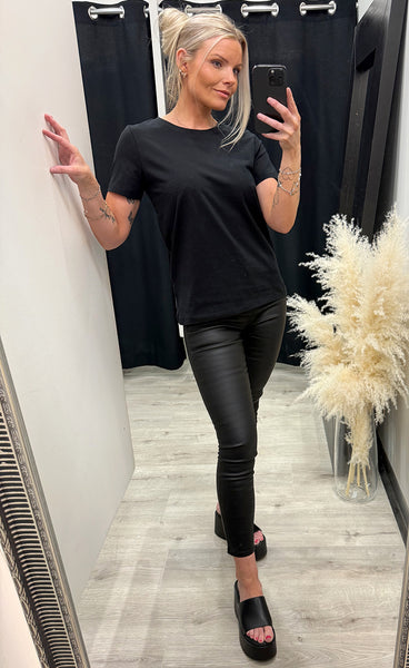 Shoulder tee 1 - black