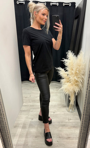 Shoulder tee 1 - black