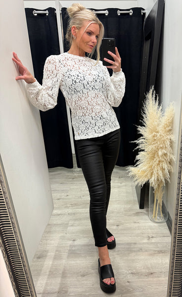 RED BUTTON Top lace - off white