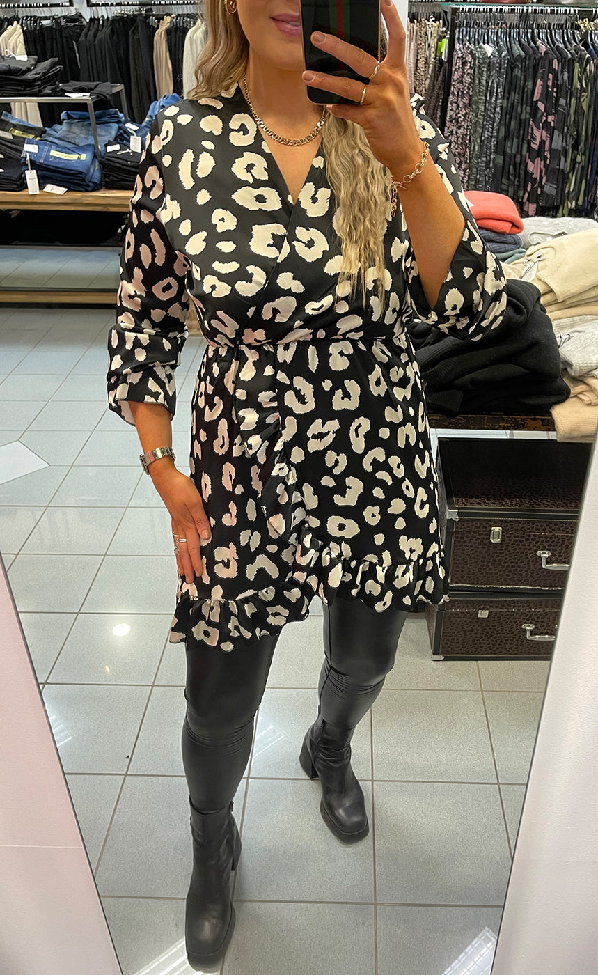 Ruth kjóll - black/leo