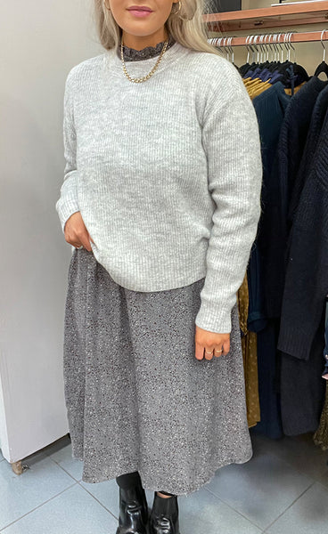 Lasinna peysa - light grey