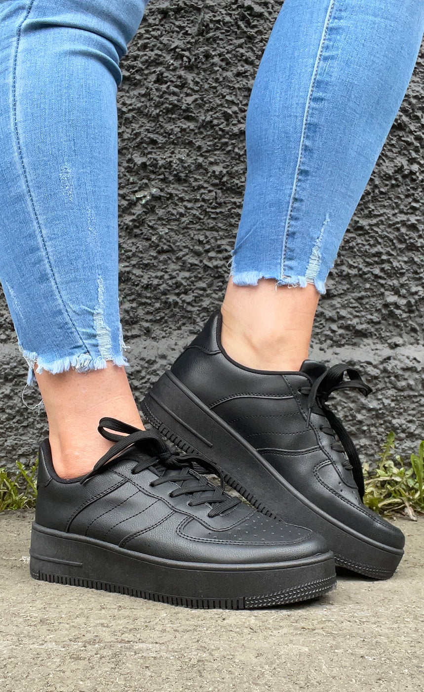 Strigaskór 60 - black