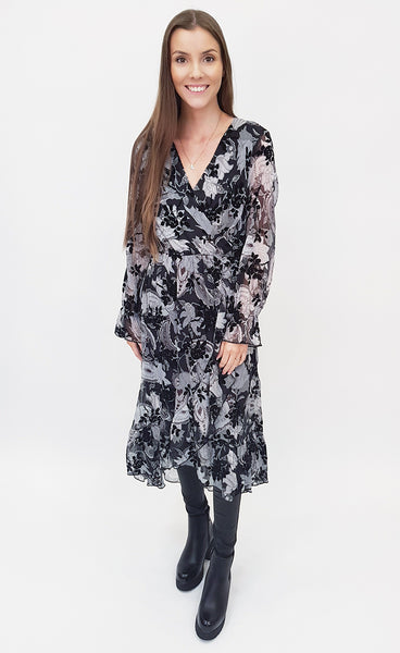 Siffon kjóll - svartur/grár