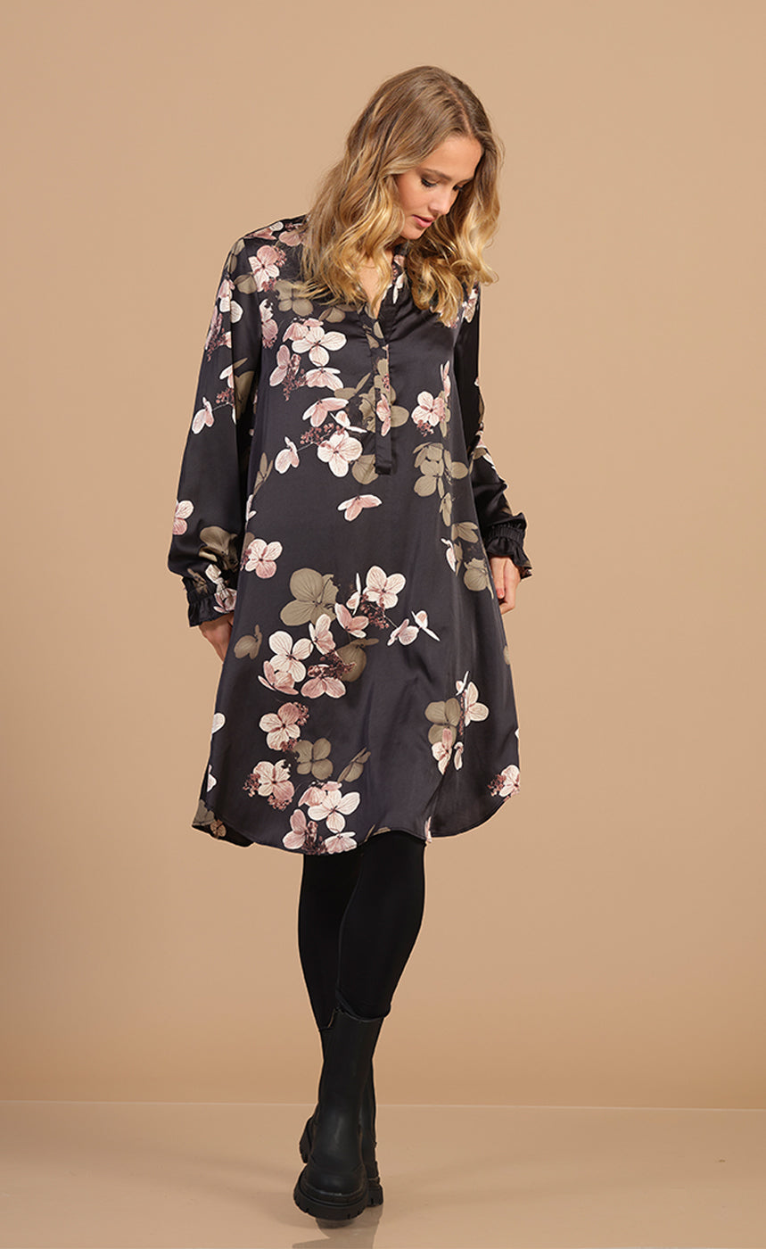 Vigga kjóll - black