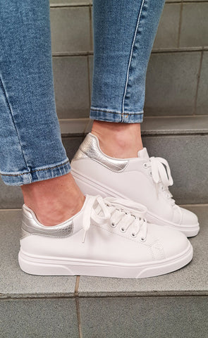 Strigaskór 79 - white/silver